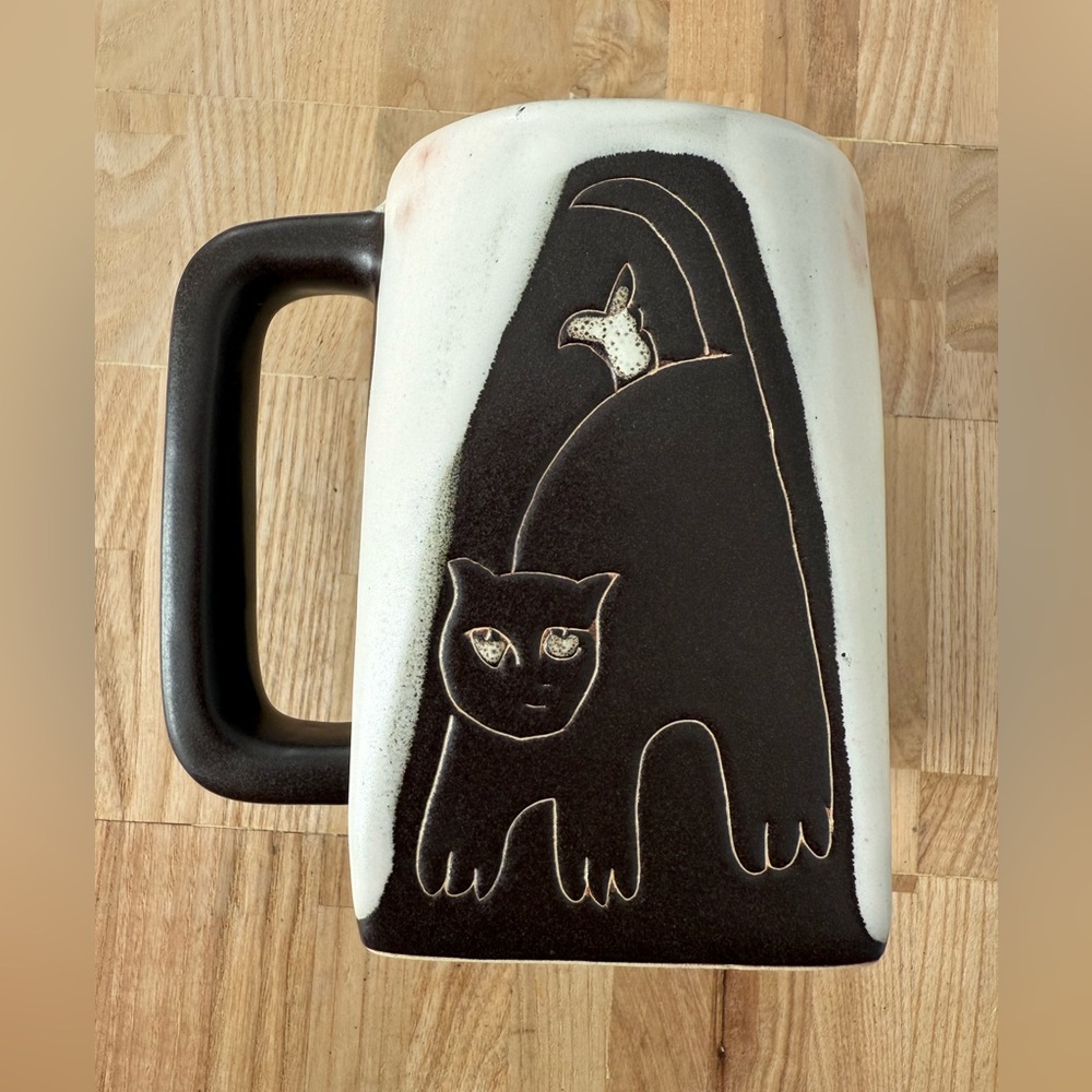 Mara of Mexico Stoneware square-bottom coffee mug with a playful cat design